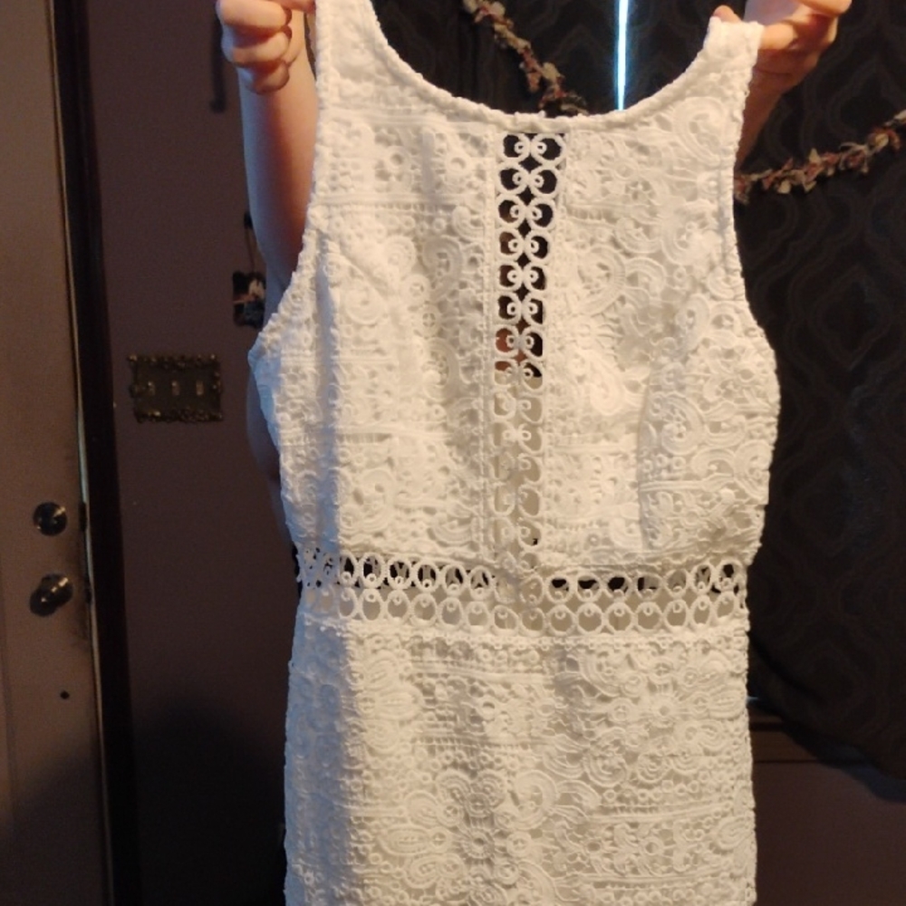 Elegant White Lace Dress